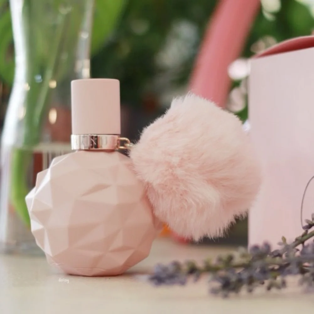 Ariana Grande Sweet Like Candy Perfume - Soft Pink 3.4 FL OZ 100 ml - Picture 4 of 8